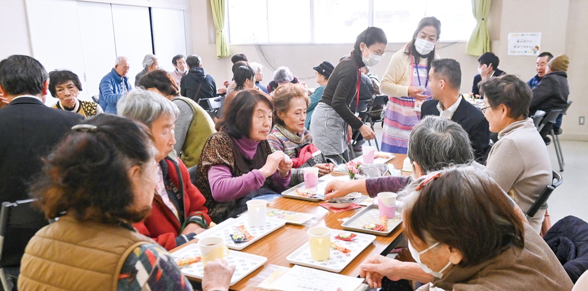 ｢カフェ｣で居場所づくり