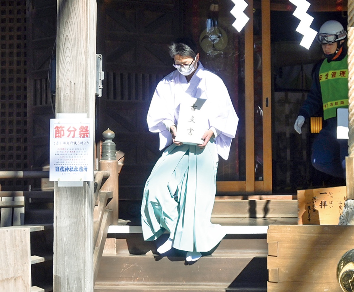 関係者による搬出訓練