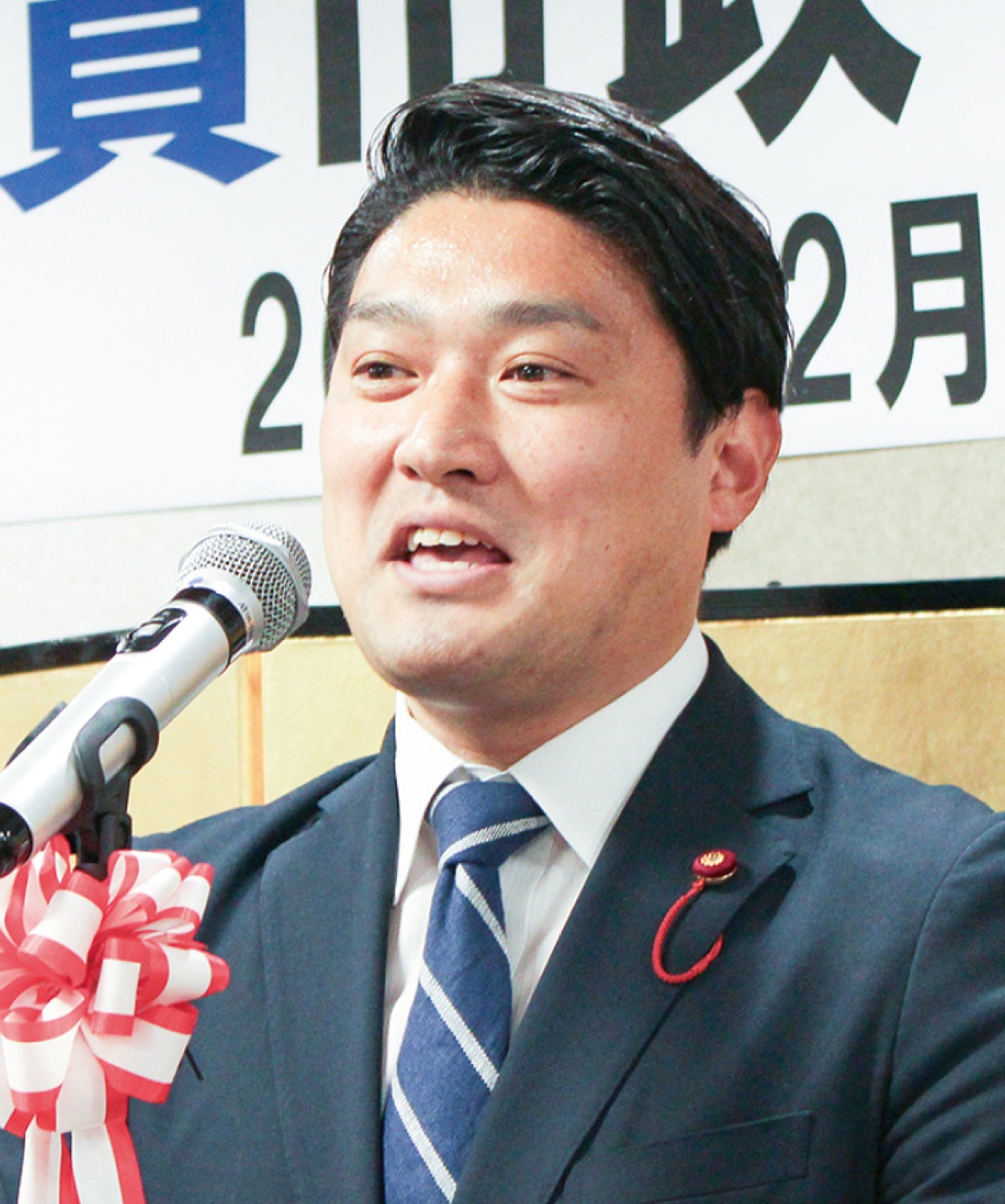 展望を示す井土市議