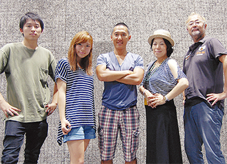 カワサキノサキの代表理事を務める田村さん（中央）と、様々な世代のメンバー