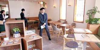 神奈川県産の木材を使用したカフェ