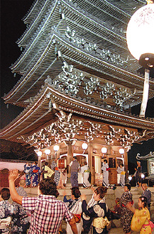 香林寺の盆踊りの様子（写真は過去）