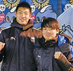 原田選手(右)と安藤選手