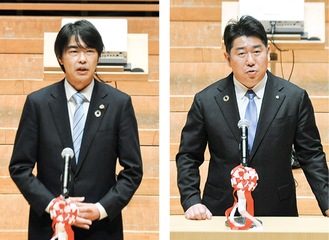 抱負を述べる福田市長（右）と橋本議長