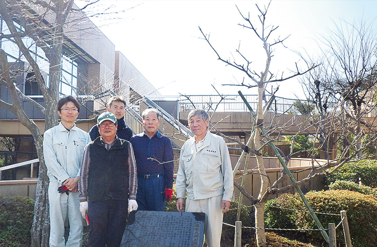 作業に当たったメンバー=同会提供