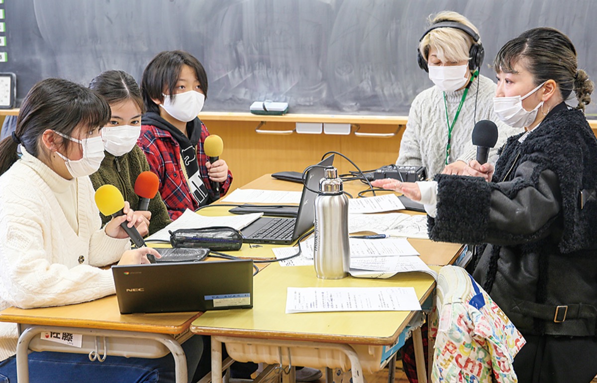 東柿生小６年 里山活動をラジオで語る ｆｍヨコハマの番組収録 麻生区 タウンニュース