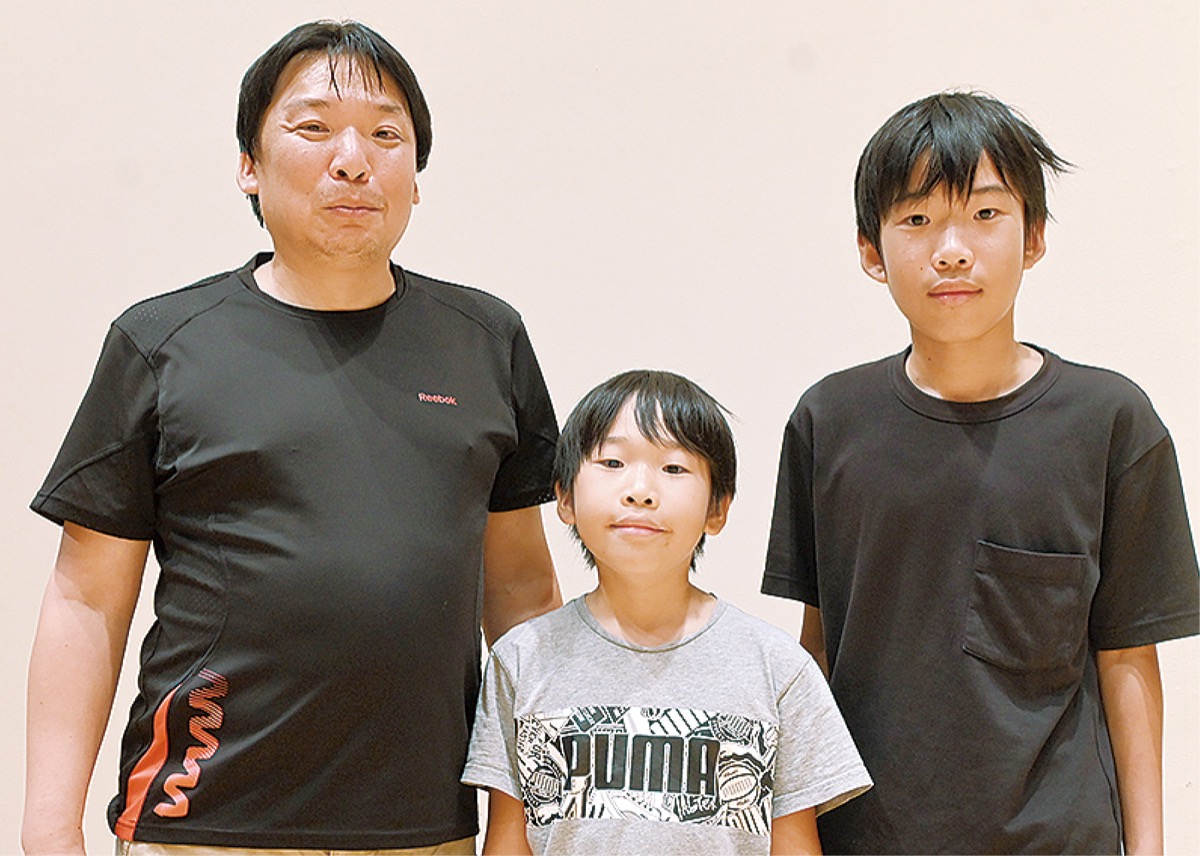 （左から）親子３人で参加する立花祐一さん、厚人さん、雅人さん