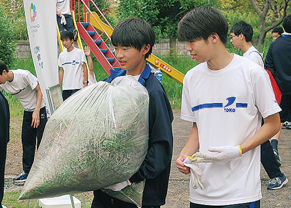 ゴミ袋満杯に収集