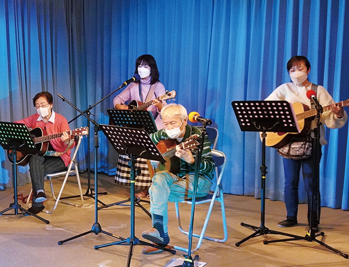 大人たちの学芸会開演