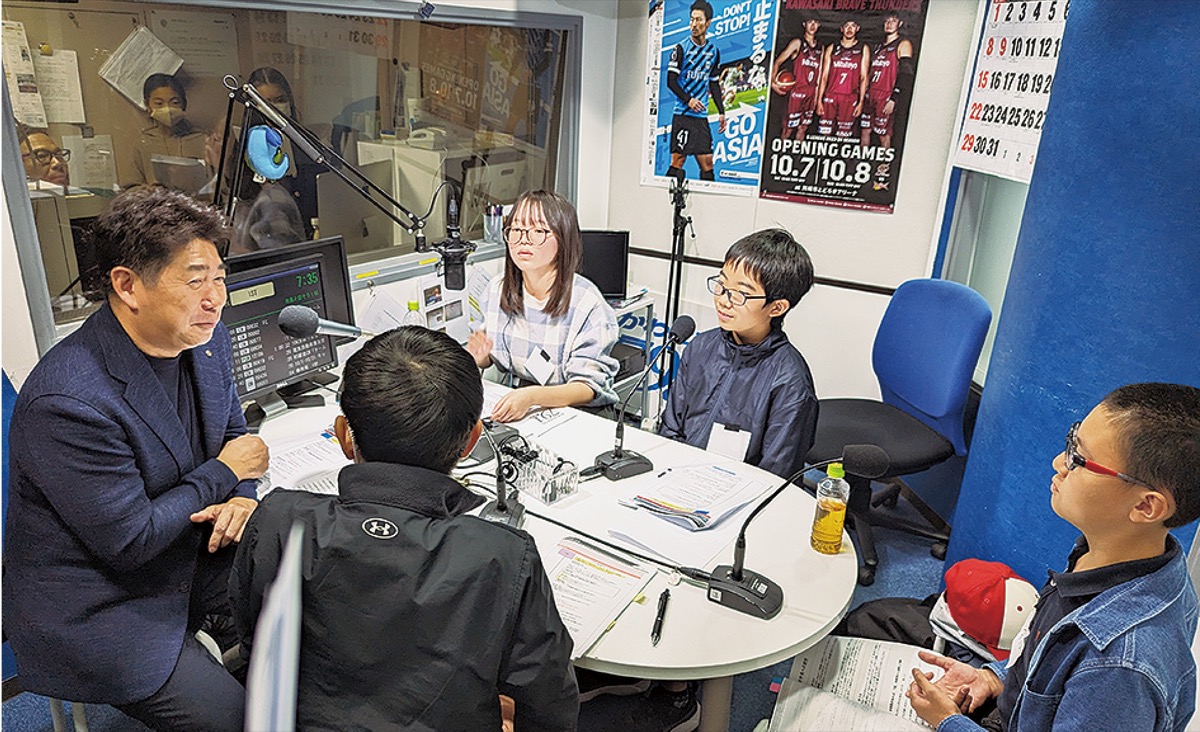 市長とラジオに出演