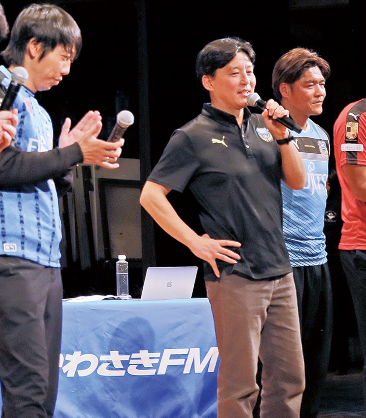 退職式にサポーター850人