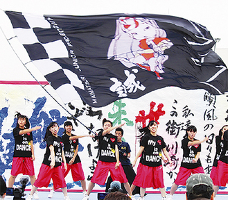 川崎舞祭りのステージパフォーマンス（昨年）
