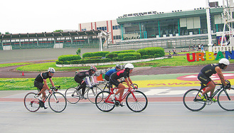 川崎競輪場のバンクを走行できる機会