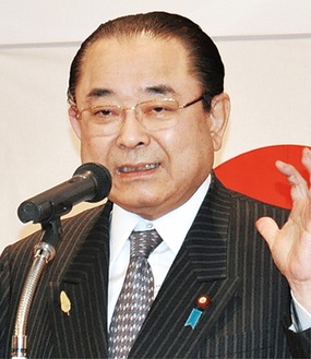 決意を表明する田中大臣