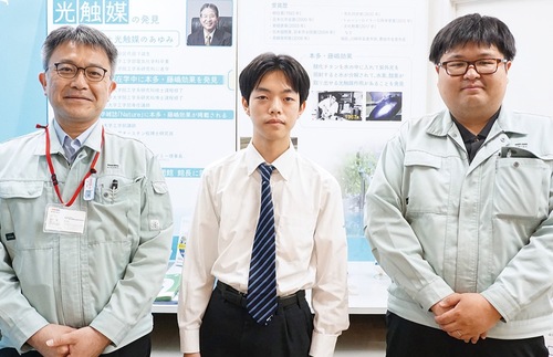 左から落合さん、早田さん、濱田さん