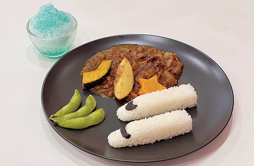 かき氷付きの「新幹線カレー」