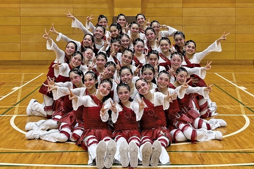 予選を突破した２、３年生メンバー＝ダンス部提供