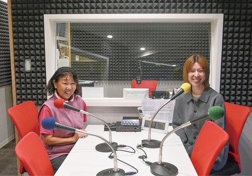 伊藤さん（右）と須山さんが楽しくトーク