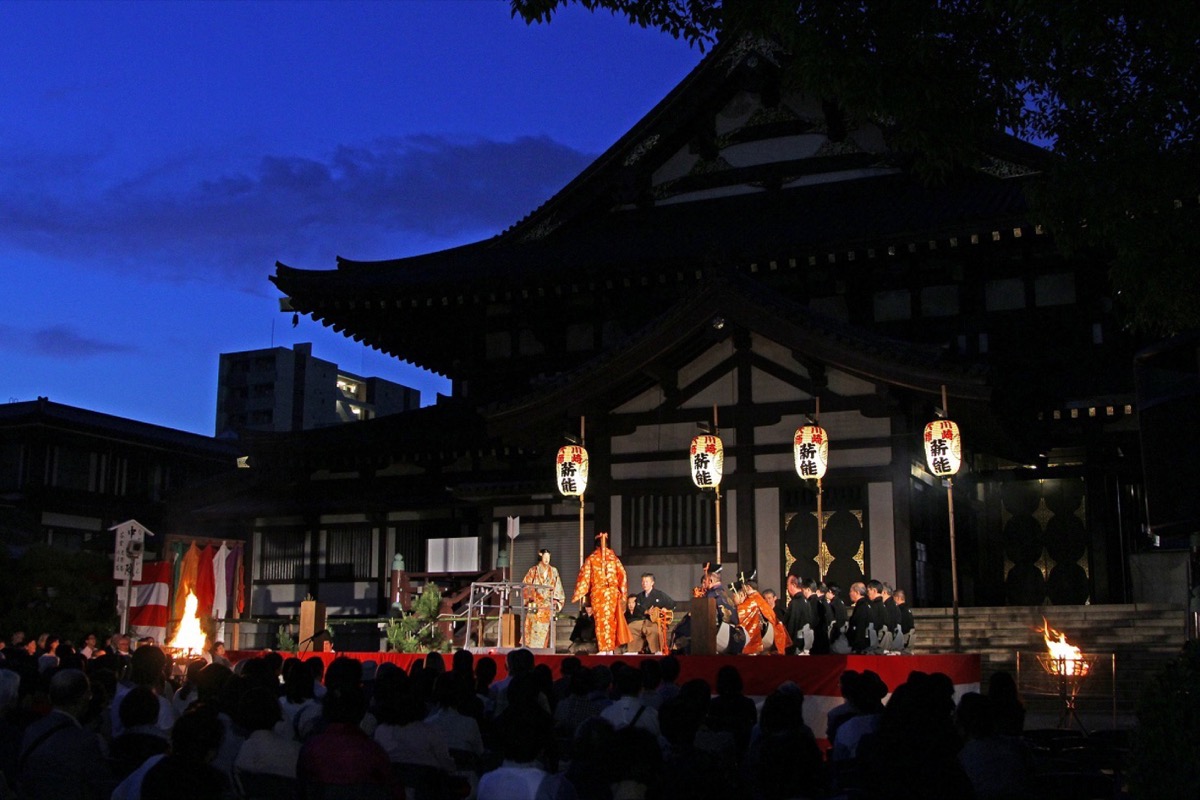 Web限定記事 観世流 観世清和さん 三郎太さんの親子共演 開放的な野外特設舞台で楽しむ 川崎大師薪能 5月27日上演 4月12日からチケット発売 川崎区 幸区 タウンニュース Web限定記事 観世流 観世清和さん 三郎太さんの親子共演 開放的な野外特設舞台で楽しむ 川崎大師薪能 5月27日上演 4月12日からチケット発売 川崎区 幸区 タウンニュース
