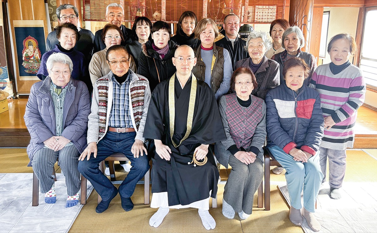 開帳に向け、準備着々