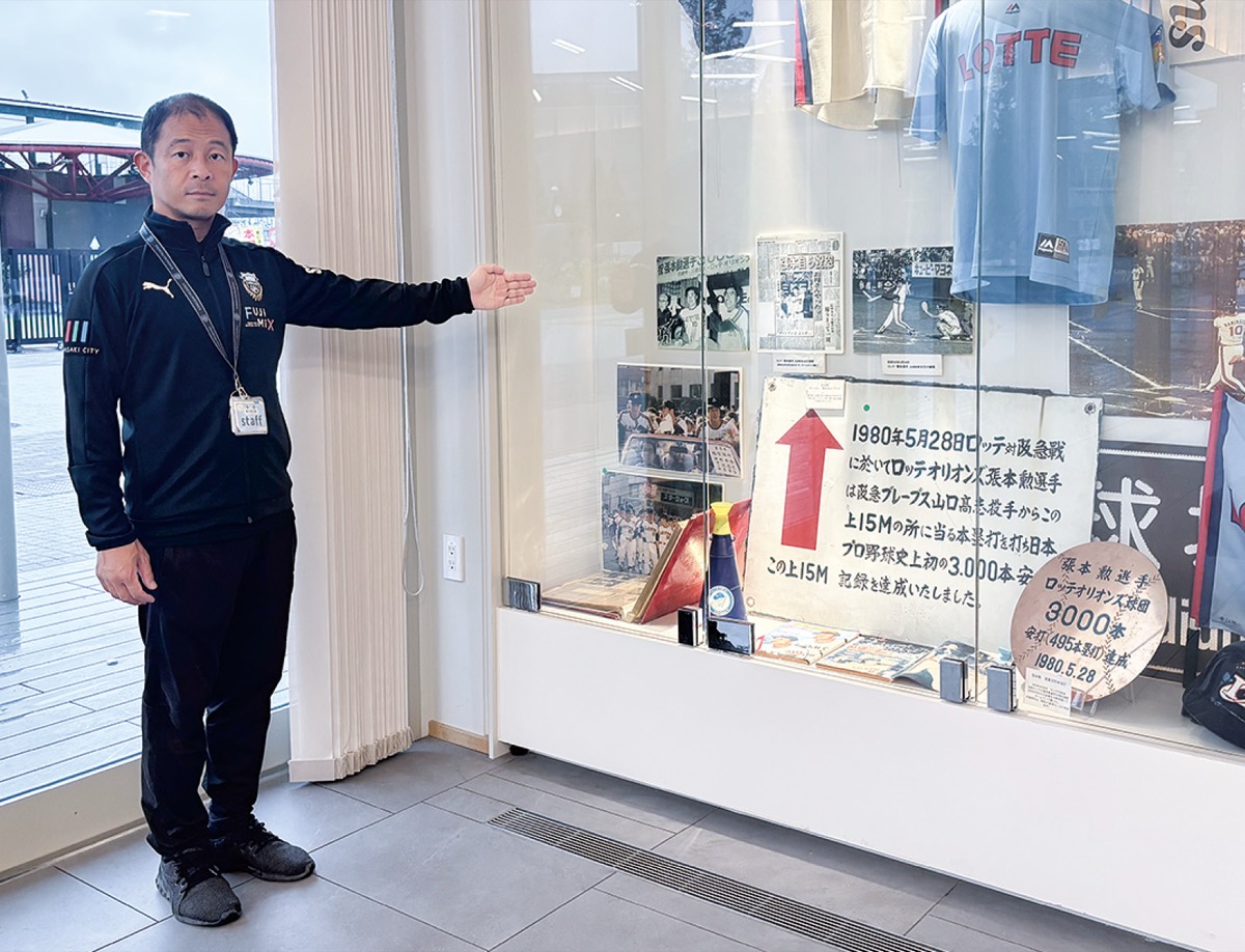 張本さんの記録を展示したコーナー