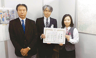 （左から）幸警察署の森下彰さん、井上さん、深井さん
