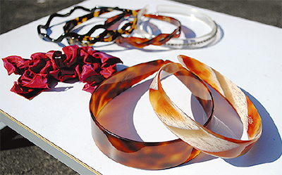 ヘアアクセサリーが特価