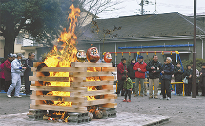 南加瀬で「どんど焼き」