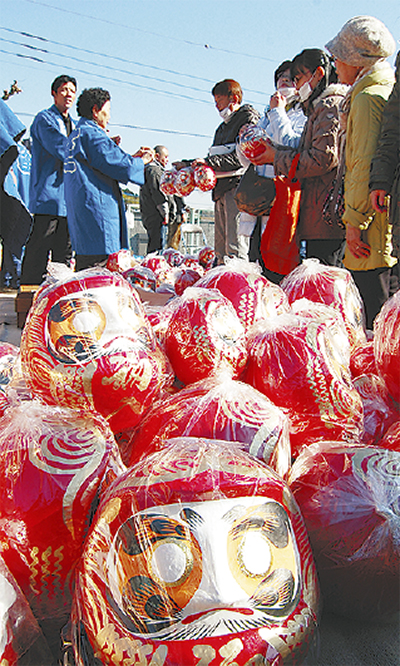 関東納めのだるま市