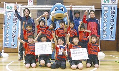 ＦＣ ＪＥＴＳ優勝飾る