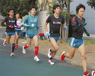 相模原キャンパスで練習する選手たち