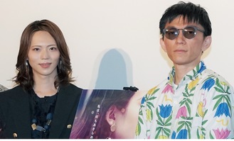 渋谷ユーロスペースで公開初日に登壇したサリー楓さん（左）と杉岡監督