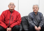 吉田代表（左）と角田さん＝2月14日