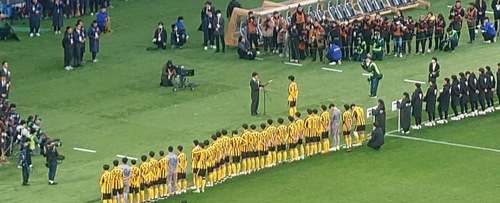 第103回全国高校サッカー選手権大会に神奈川県代表として初出場し3位の好成績を収めた東海大相模高校サッカー部。国立競技場で行われた準決勝後の表彰式の様子