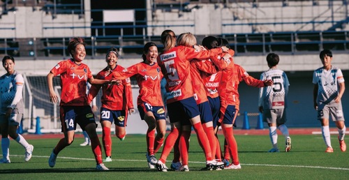 第９節ＥＬ埼玉戦での選手たち＝ノジマステラ神奈川相模原提供