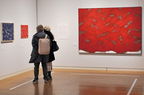 美術品展の様子