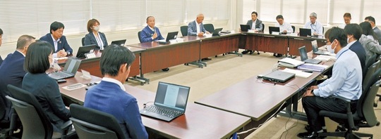 早期整備へ向け集まった職員ら