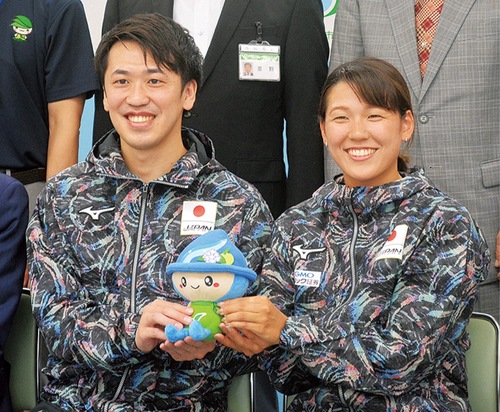 坂井選手（左）と小堀選手（右）