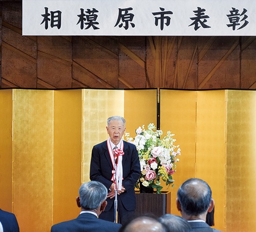 受賞者を代表し挨拶に立った石井さん