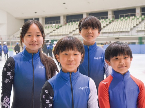 （左から）古川さん、吉田さん、河口さん、飛鳥井さん