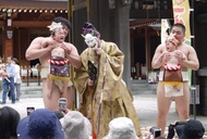 成長祈る泣き相撲