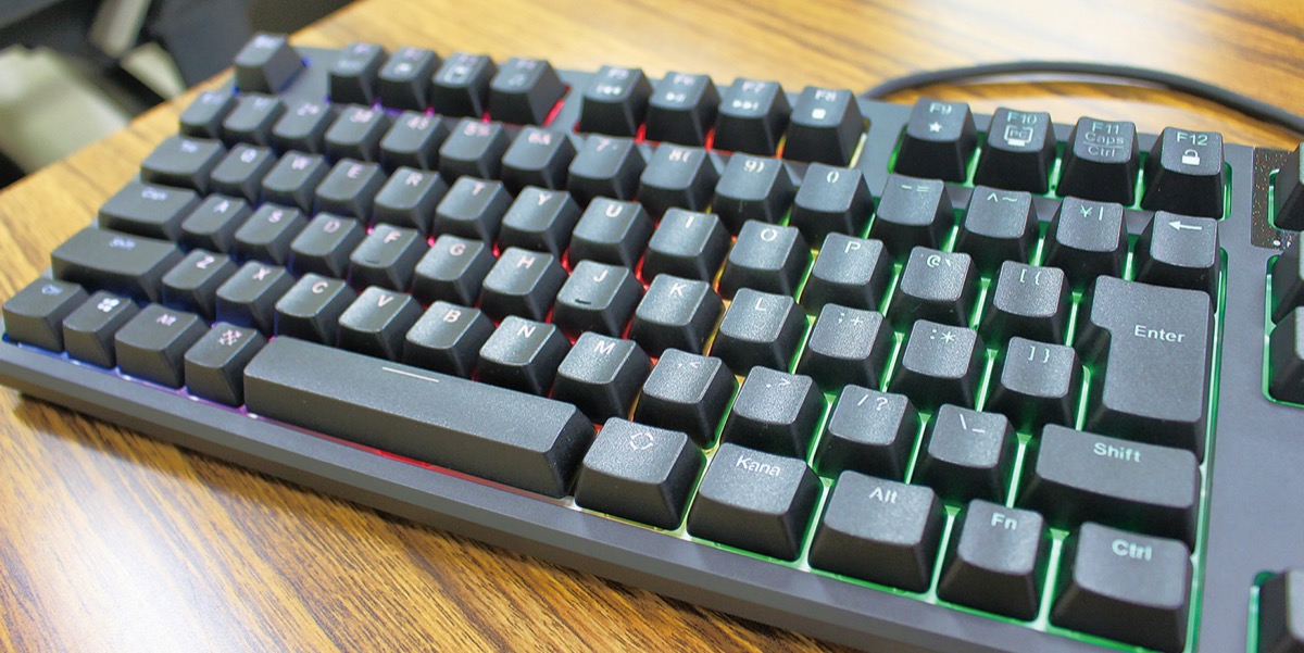 押し心地なめらかで「長時間のタイピングでも指が疲れにくい」と評判のキーボード