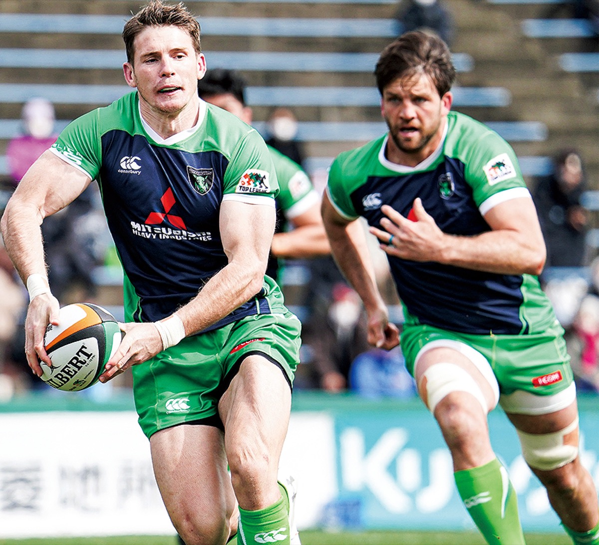 大活躍のＳＯコリン・スレイド（左）＝同クラブ提供