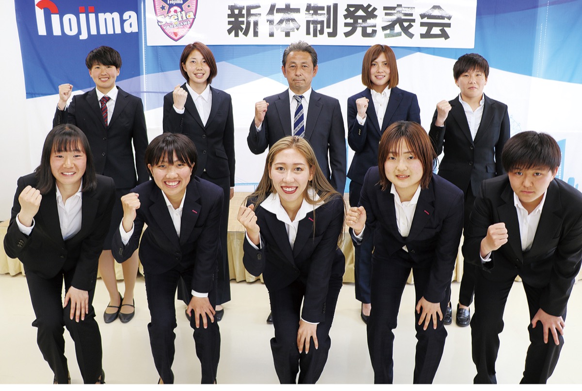 （後列左から）松本茉奈加、畑中美友香、北野監督、池尻凪沙、下山莉子（前列左から）中山未咲、井上陽菜、脇阪麗奈、野島咲良、伊東珠梨＝ノジマステラ神奈川相模原提供