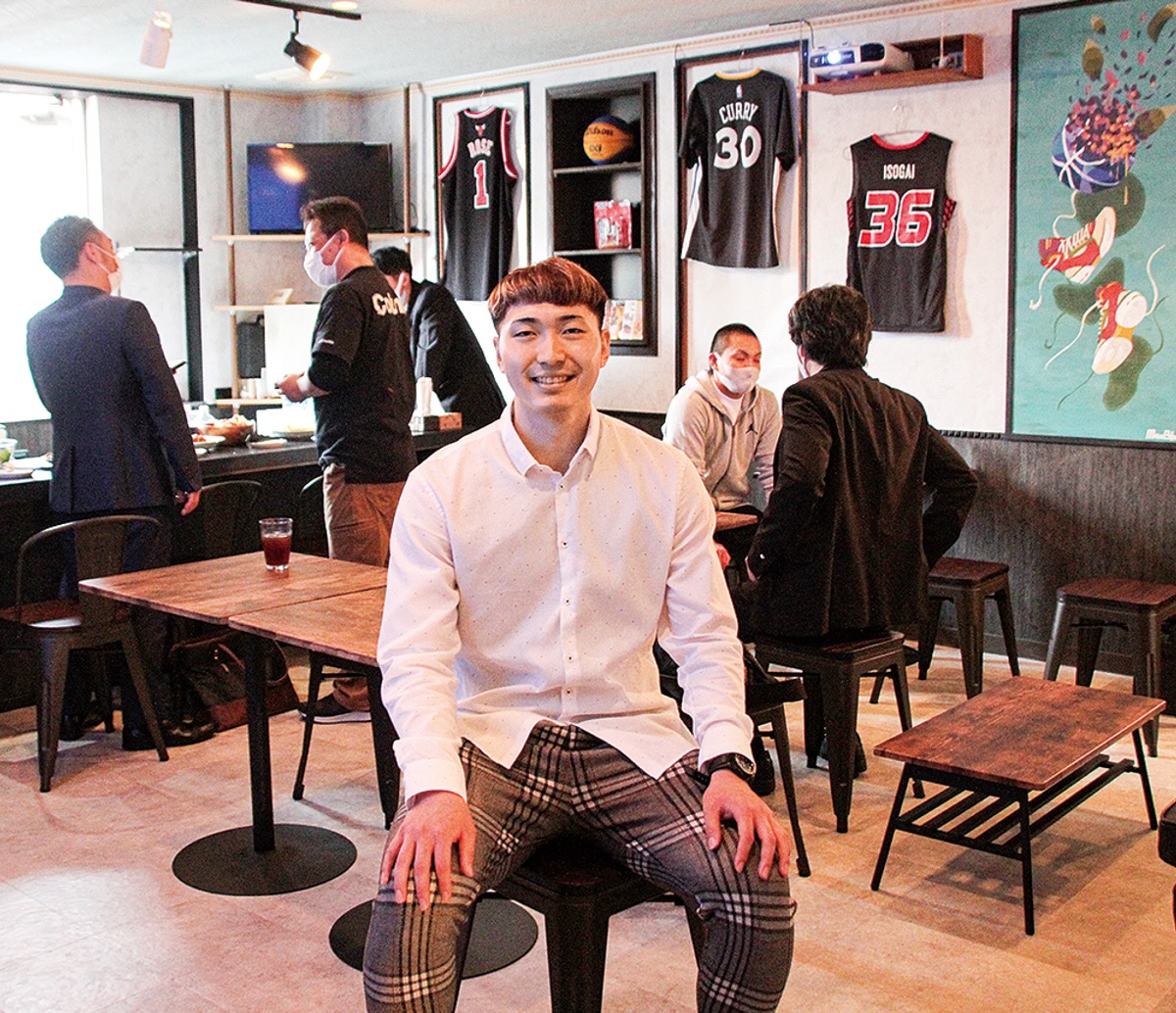 出身地でもある相模大野へ店舗をオープンした相模原プロセスの草野代表＝4月17日のレセプションで