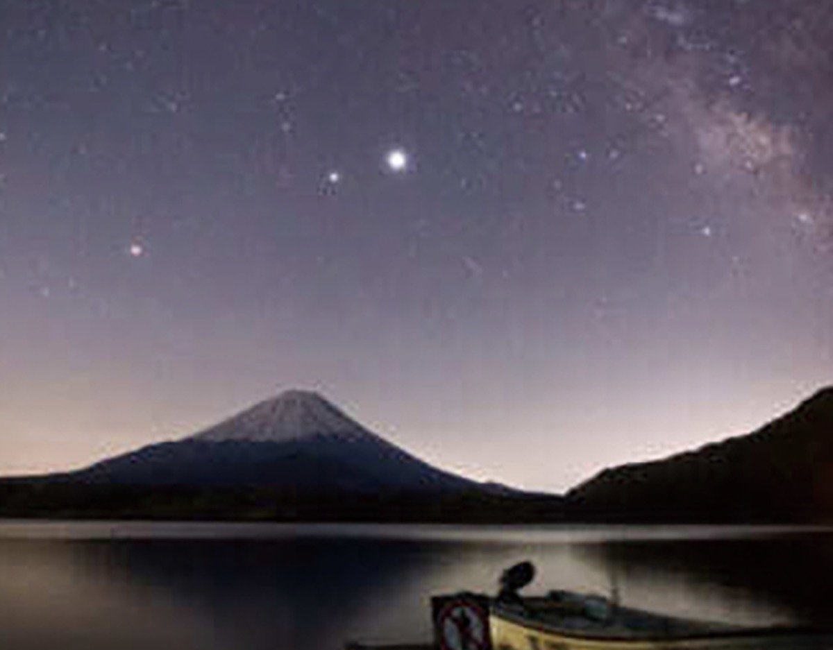 富士のある地球〜火山を持つ太陽系天体たち〜