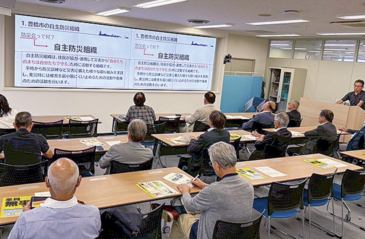 豊橋市での視察の様子