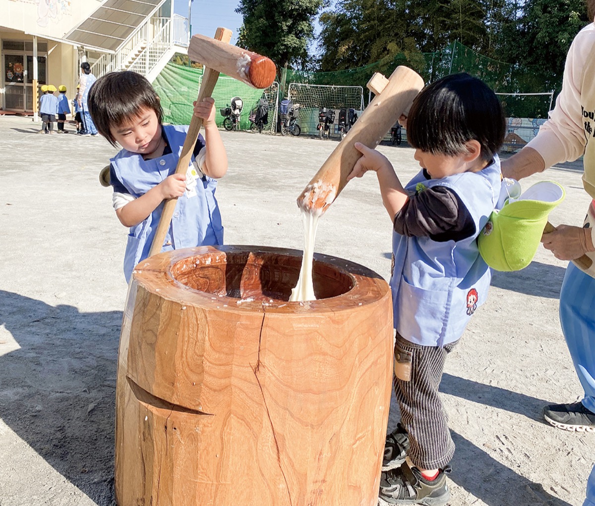五感使って餅つき体験