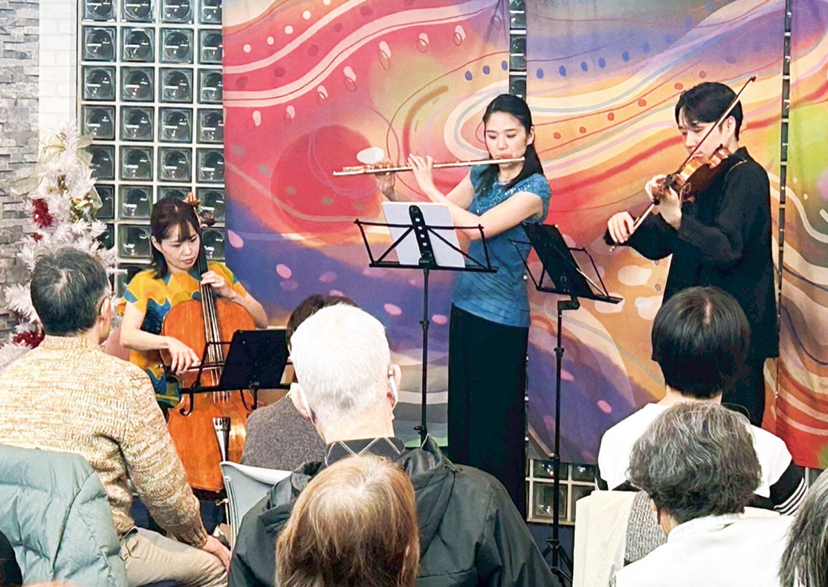 歯科医院がコンサート