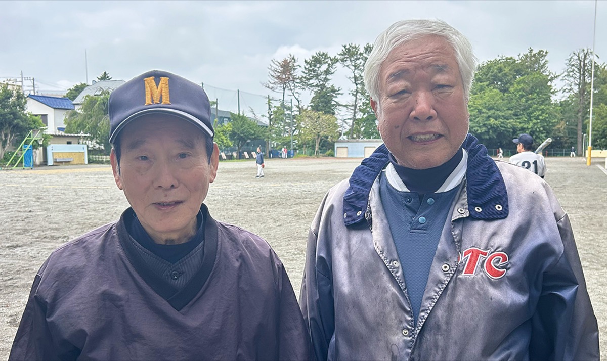 西代表（左）とメンバーの石川仙吾さん